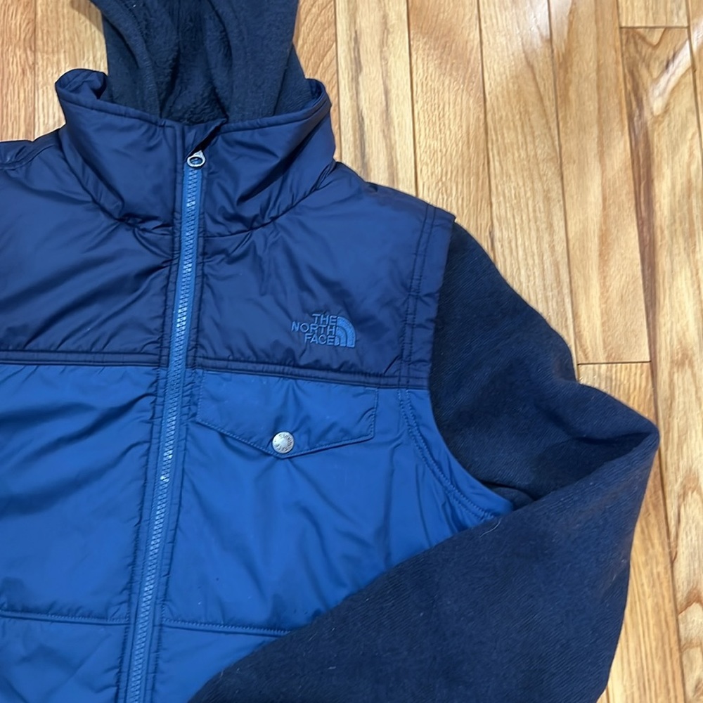 North Face jacket - Picture 2 of 8